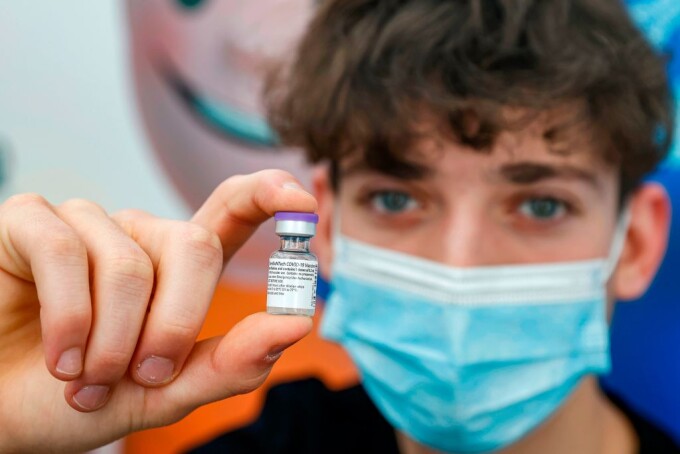 Vaccinarea anti-covid a copiilor stârnește proteste